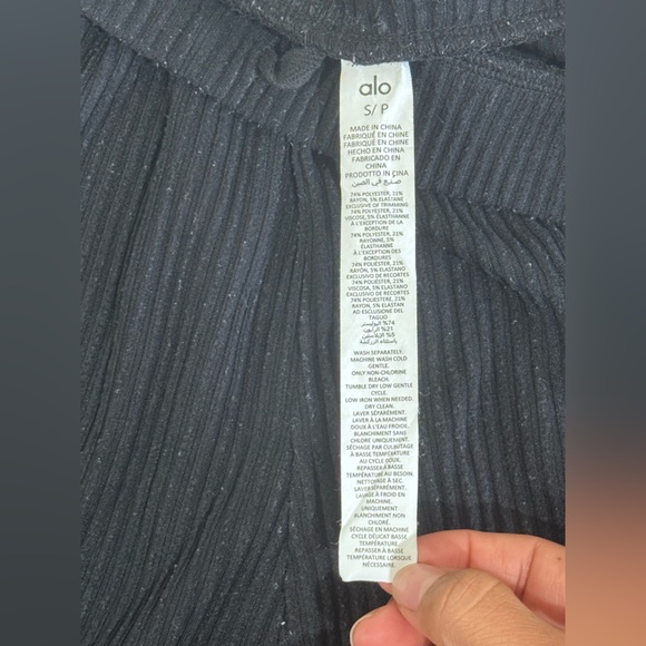 ALO Yoga Women's Black Athletic Shorts - Picture 2 of 6